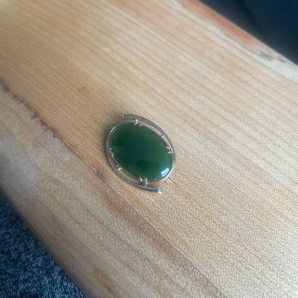 Antique Nephrite Jade 9K Brooch - Picture 14 of 15
